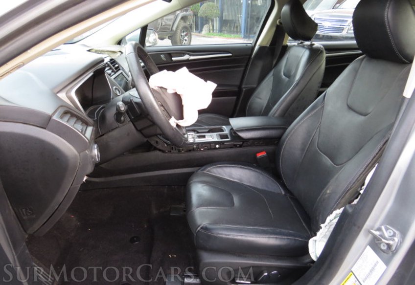 2020 Ford Fusion - Image 25