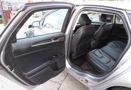 2020 Ford Fusion - Image 28