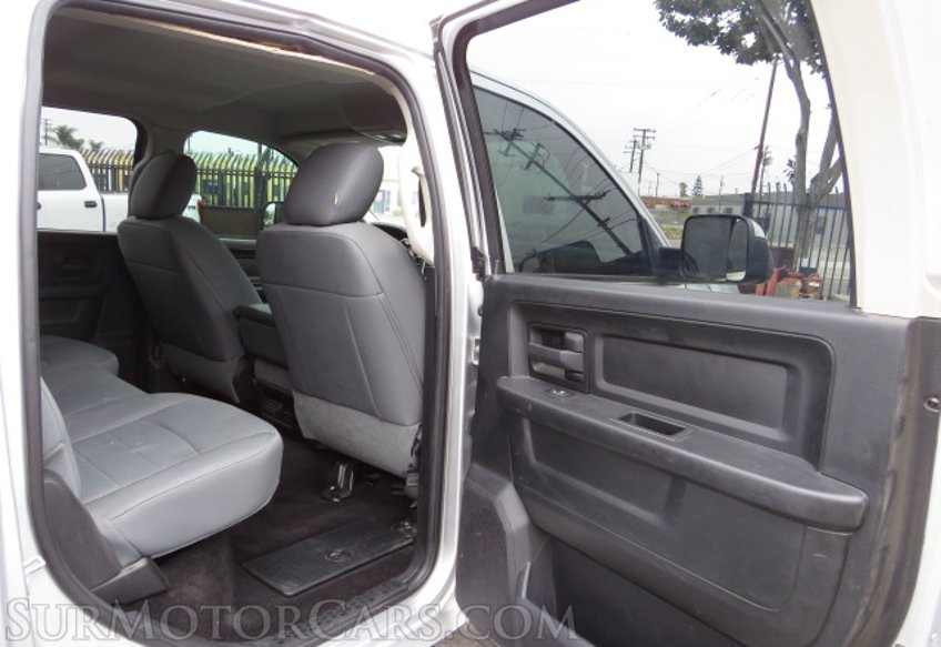 2014 Ram 3500 - Image 25