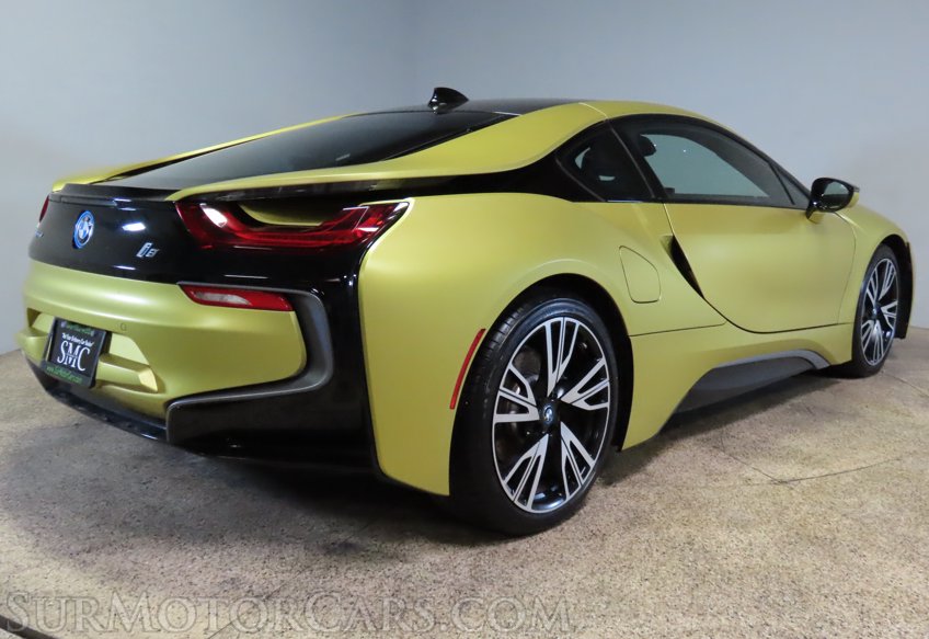 2017 BMW i8 - Image 9