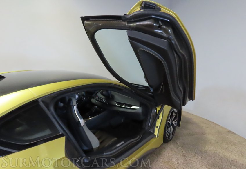 2017 BMW i8 - Image 22