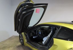 2017 BMW i8 - Image 21