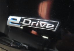 2017 BMW i8 - Image 18