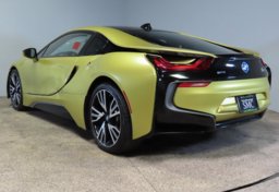 2017 BMW i8 - Image 10