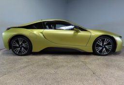 2017 BMW i8 - Image 5