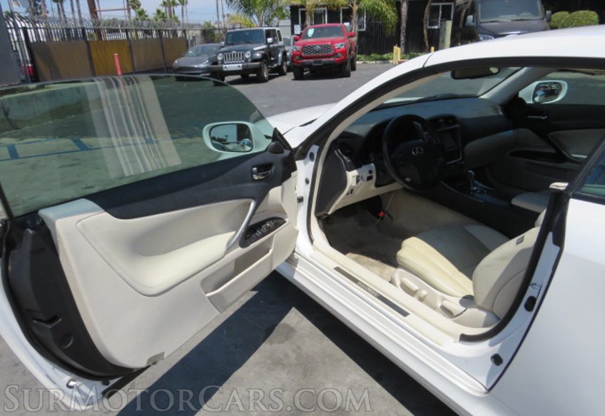 2010 Lexus IS 250C - Image 22