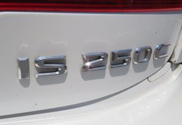 2010 Lexus IS 250C - Image 17