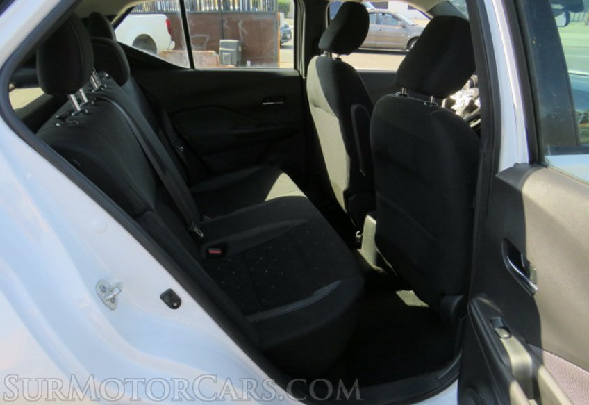 2020 Nissan Kicks - Image 28