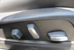 2019 Cadillac XT5 - Image 40