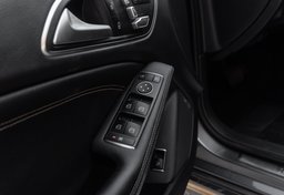 2017 Mercedes-Benz CLA - Image 26