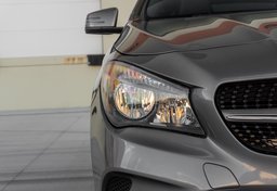 2017 Mercedes-Benz CLA - Image 2