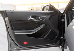 2017 Mercedes-Benz CLA - Image 27