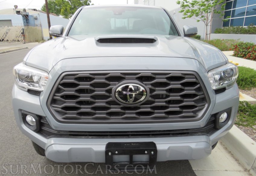 2021 Toyota Tacoma 4WD - Image 12