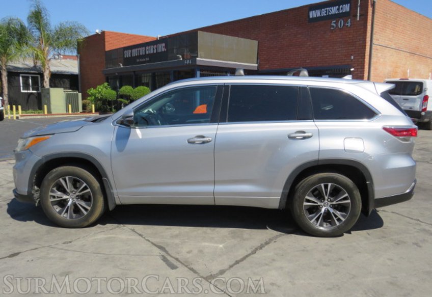 2016 Toyota Highlander - Image 11