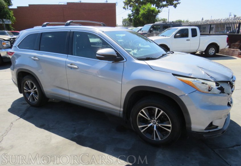2016 Toyota Highlander - Image 2