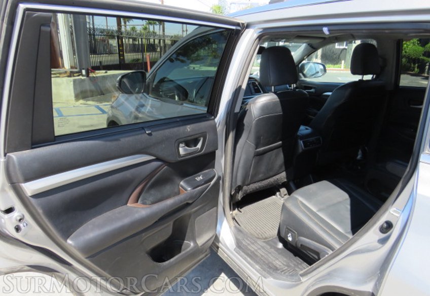2016 Toyota Highlander - Image 23