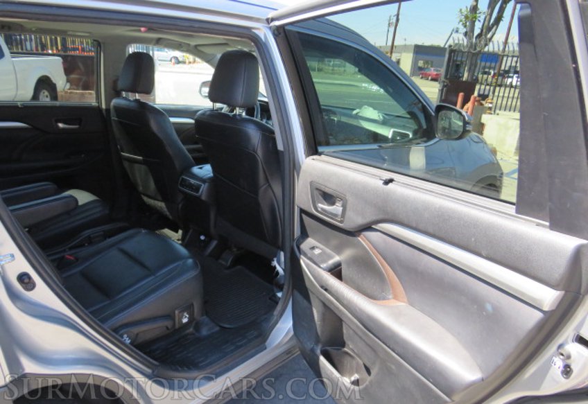 2016 Toyota Highlander - Image 24