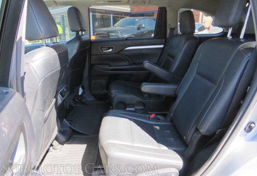 2016 Toyota Highlander - Image 29