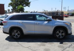 2016 Toyota Highlander - Image 12