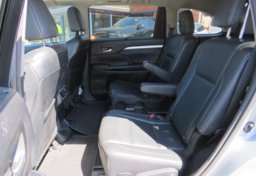 2016 Toyota Highlander - Image 29