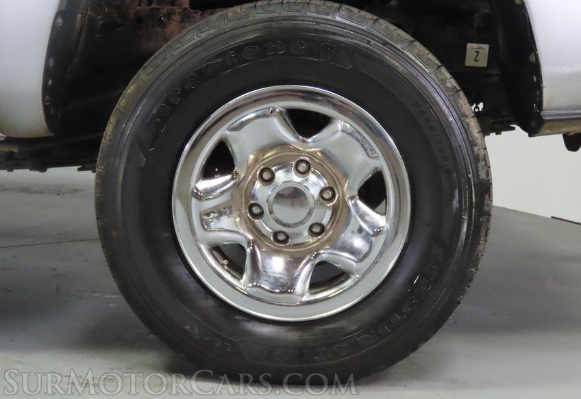 2023 Toyota Tacoma SR5 - Image 18