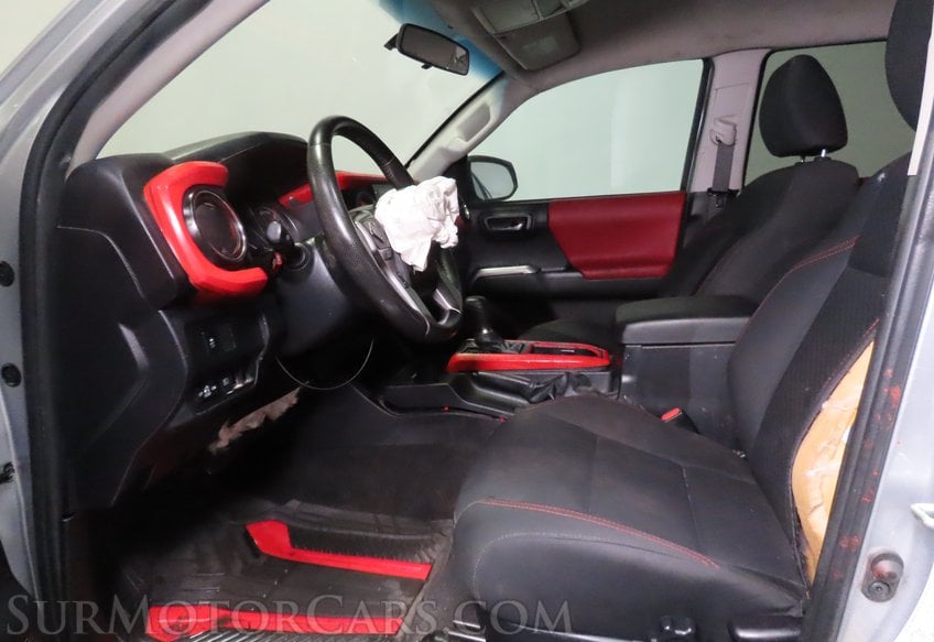 2023 Toyota Tacoma SR5 - Image 25