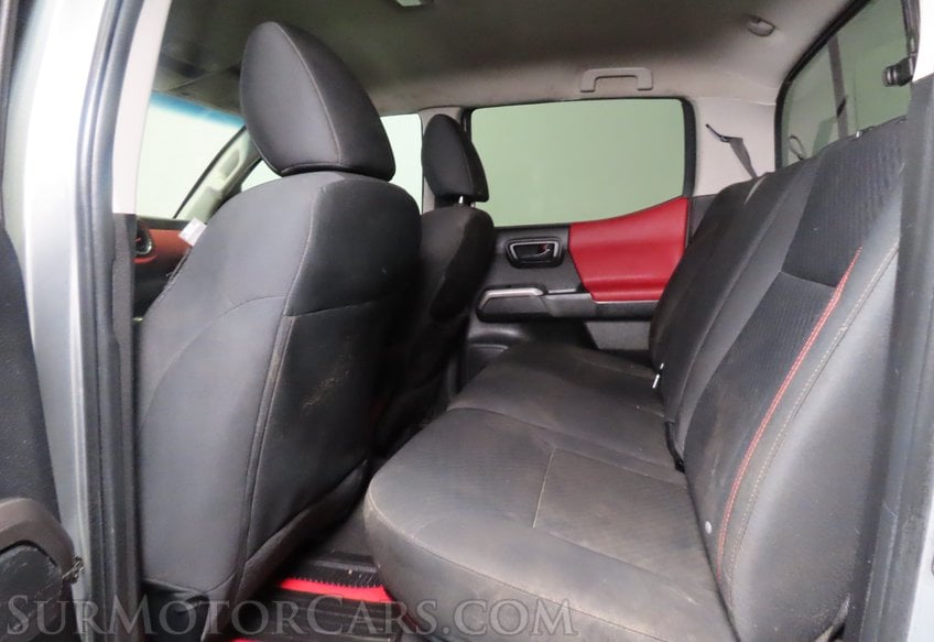 2023 Toyota Tacoma SR5 - Image 29