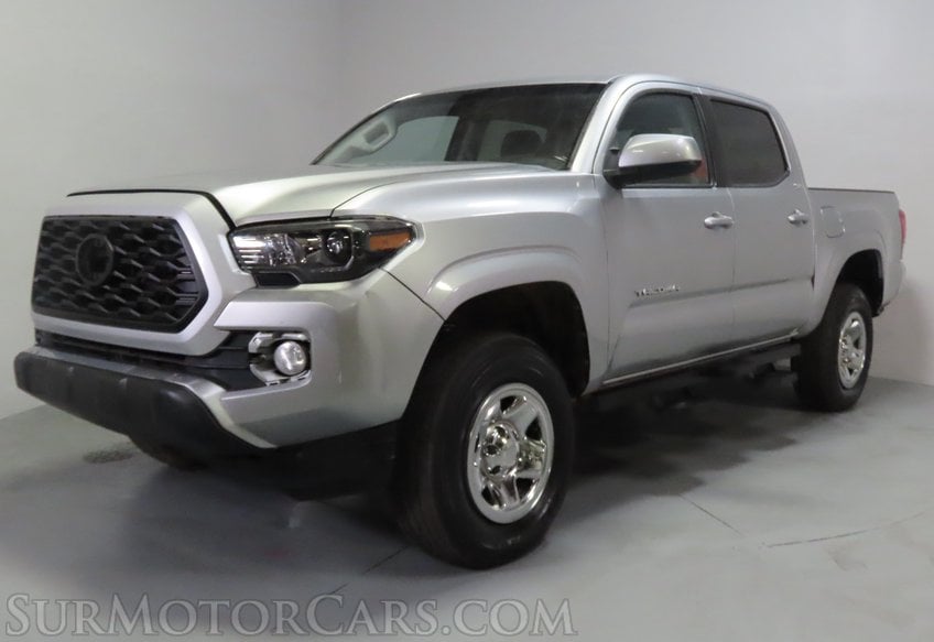 2023 Toyota Tacoma SR5 - Image 3