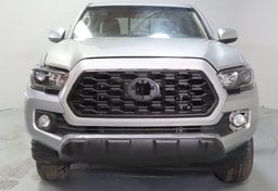 2023 Toyota Tacoma SR5 - Image 11