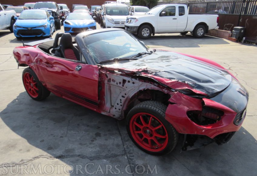 2017 FIAT 124 Spider - Image 4