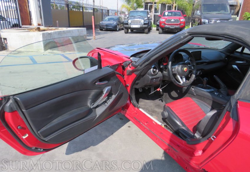 2017 FIAT 124 Spider - Image 23