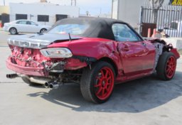 2017 FIAT 124 Spider - Image 12