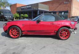 2017 FIAT 124 Spider - Image 8