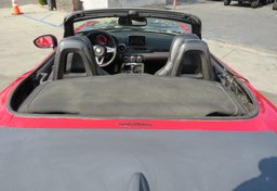 2017 FIAT 124 Spider - Image 17