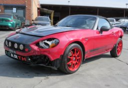 2017 FIAT 124 Spider - Image 6