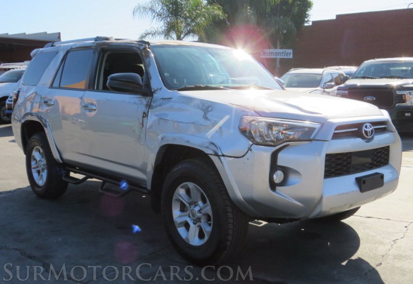 2020 Toyota 4Runner - Image 4