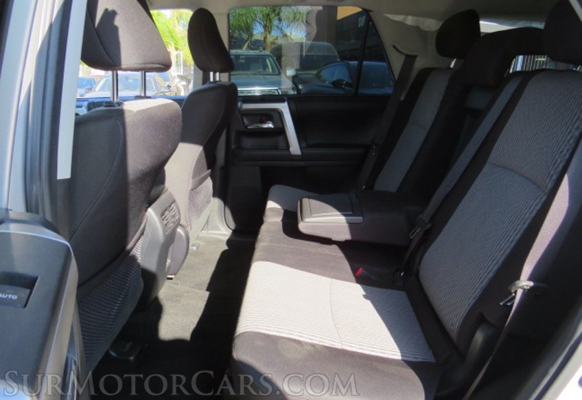 2020 Toyota 4Runner - Image 27