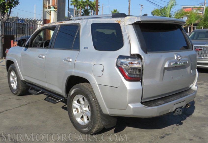 2020 Toyota 4Runner - Image 9