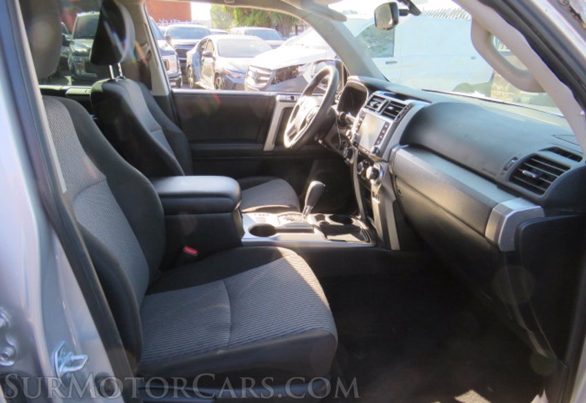 2020 Toyota 4Runner - Image 25