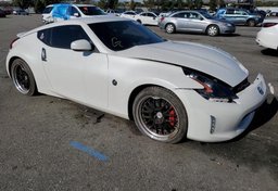 2019 Nissan 370Z Coupe - Image 2