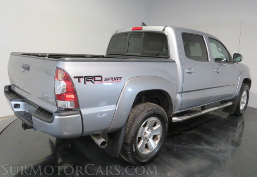 2015 Toyota Tacoma - Image 5