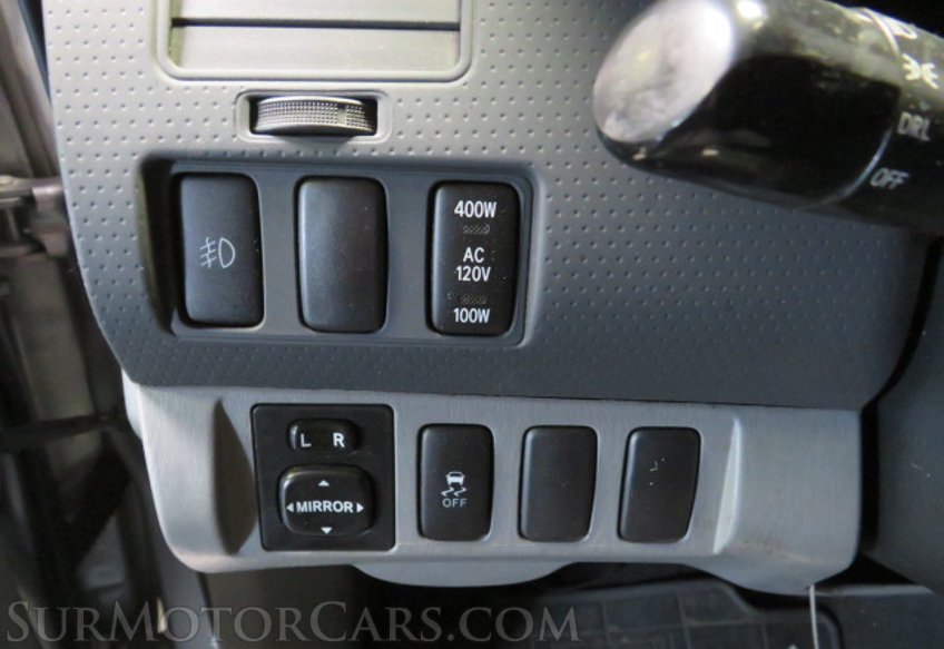 2015 Toyota Tacoma - Image 40