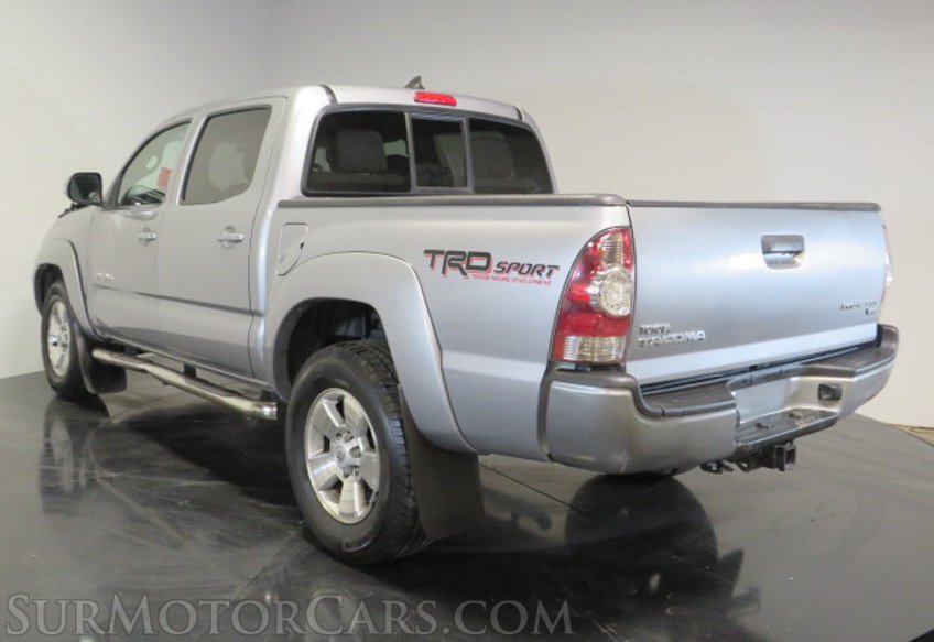 2015 Toyota Tacoma - Image 8