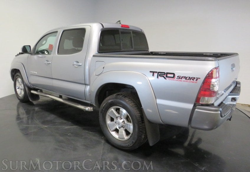 2015 Toyota Tacoma - Image 6