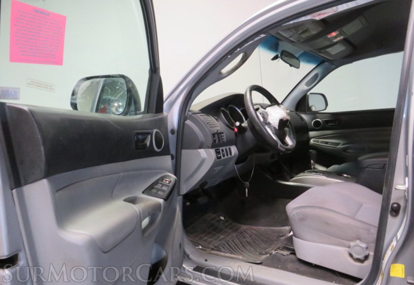 2015 Toyota Tacoma - Image 23