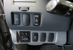 2015 Toyota Tacoma - Image 40