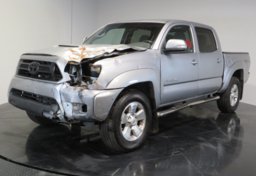 2015 Toyota Tacoma - Image 4