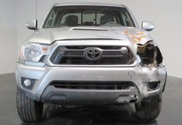 2015 Toyota Tacoma - Image 9