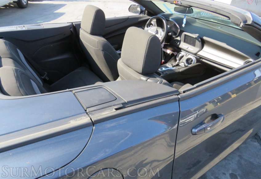 2021 Chevrolet Camaro - Image 21