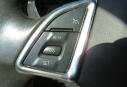 2021 Chevrolet Camaro - Image 32